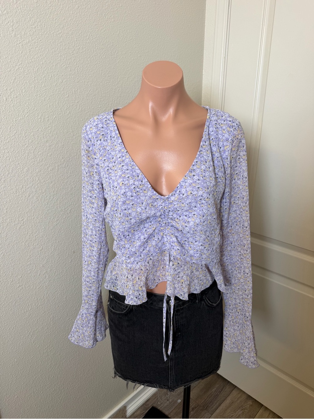 H&M Lavender Floral Long Sleeve Drawstring Blouse Sz M